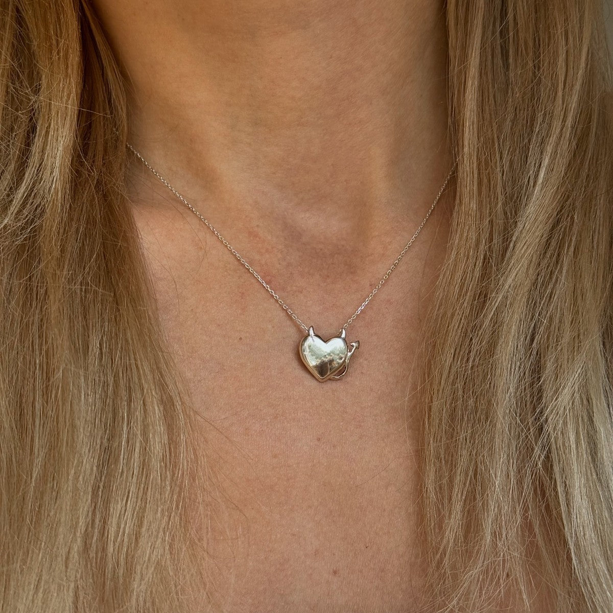 Collar de plata de ley con corazón