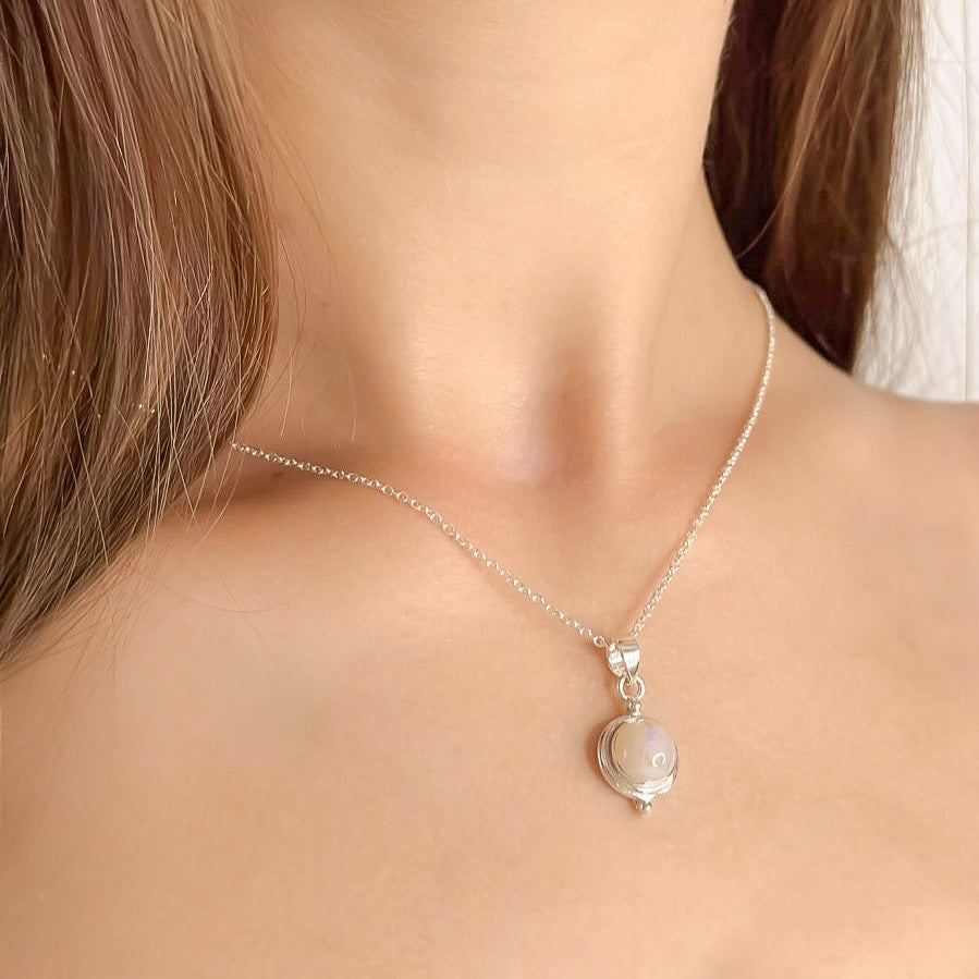 Sterling Silver Moonstone Pendant Necklace