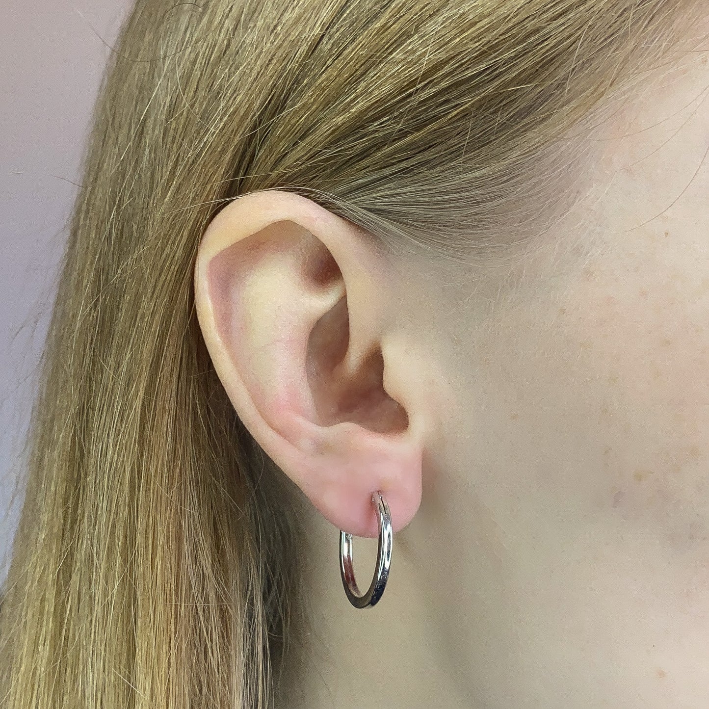 Tia – Pendientes de aro de plata de ley (dos tamaños)