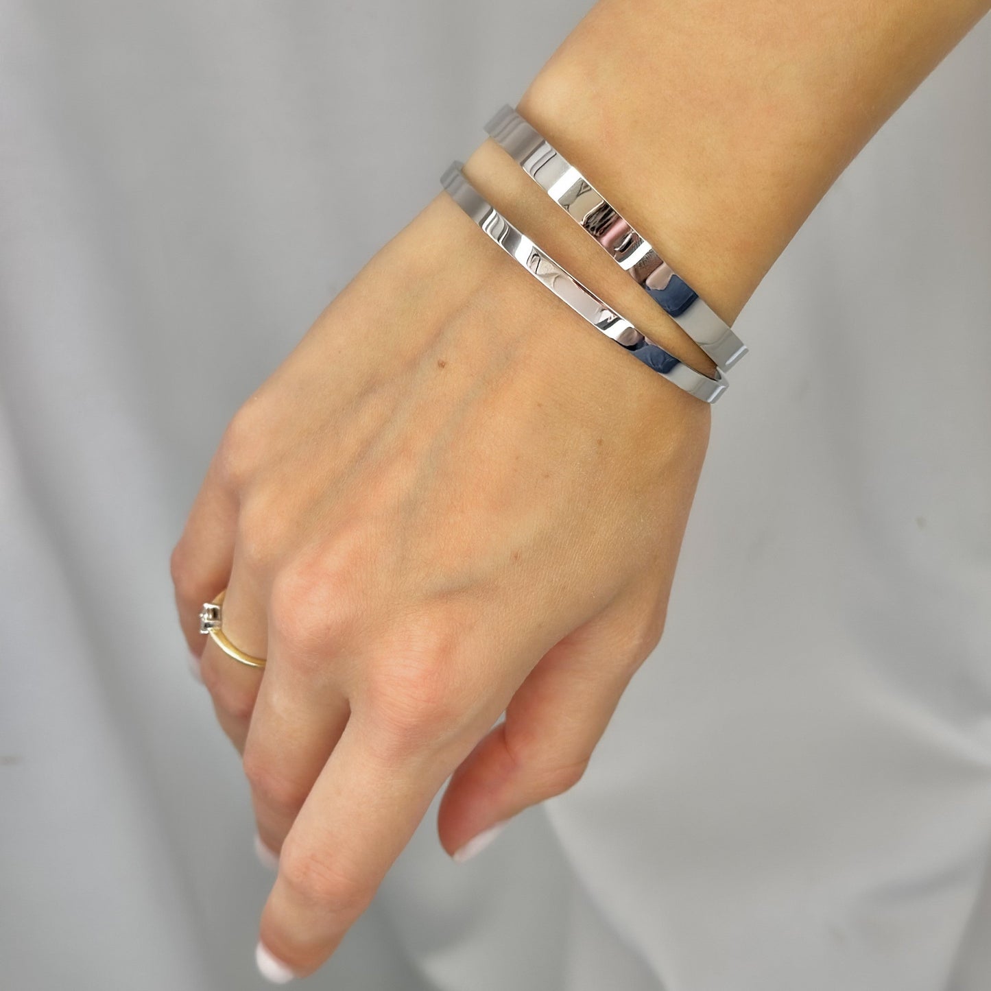 Hera Bangle (4mm / 6mm)