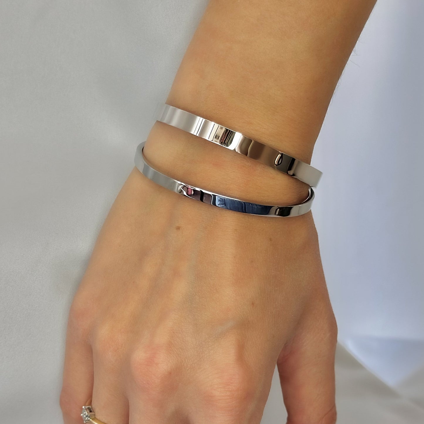 Hera Bangle (4mm / 6mm)