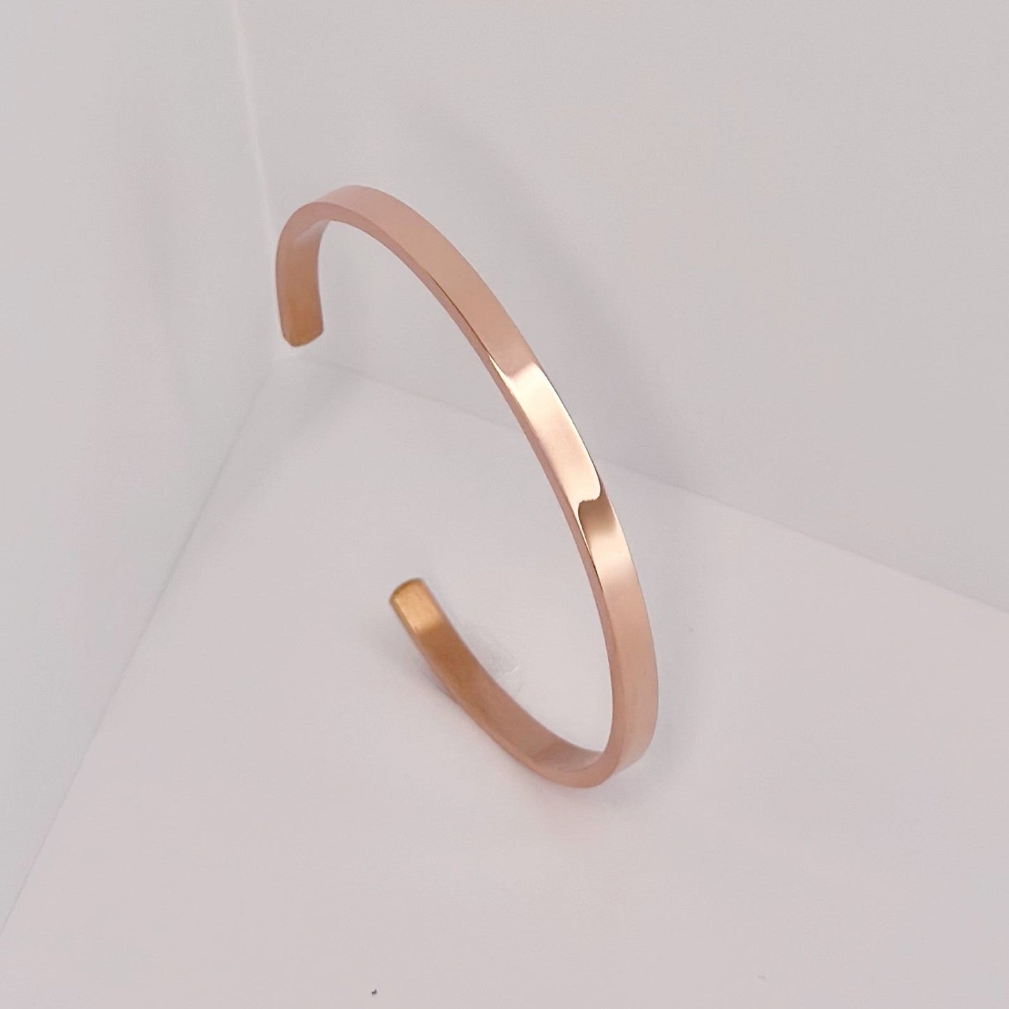 Hera – Rose Gold Plated Bangle (4mm / 6mm)