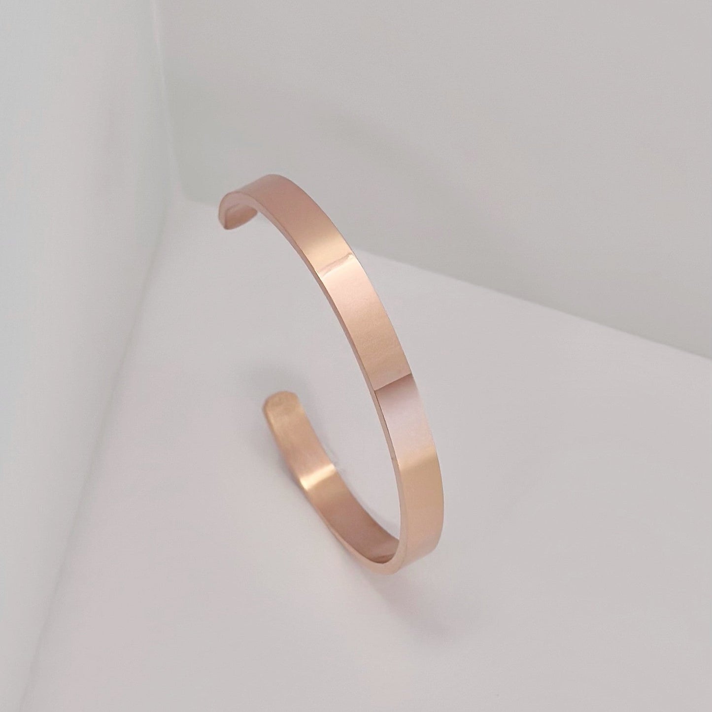 Hera – Rose Gold Plated Bangle (4mm / 6mm)