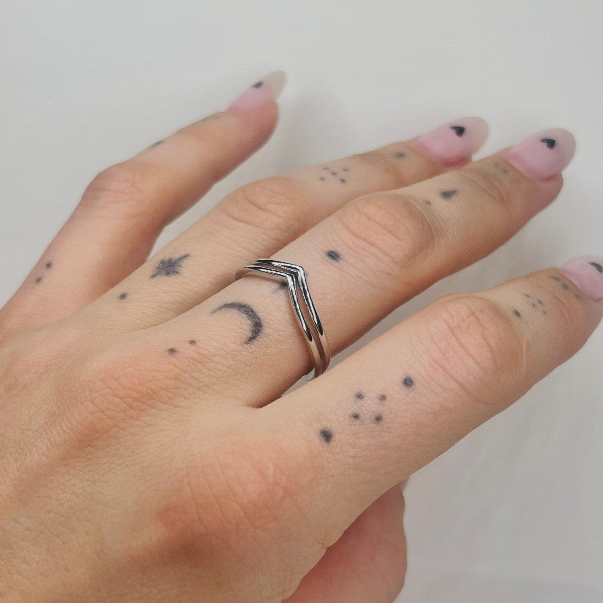 Sterling Silver V Ring
