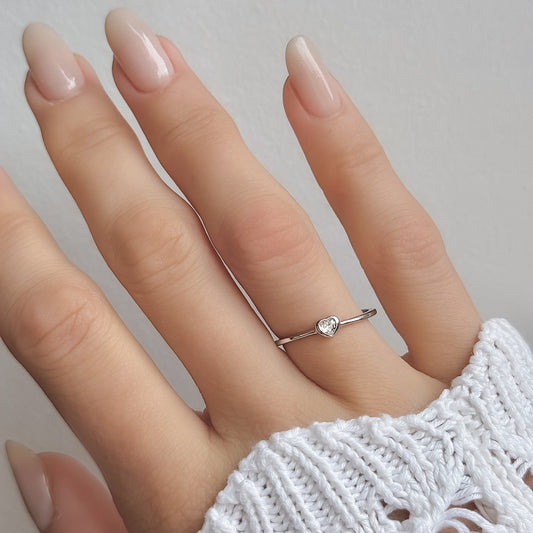 Cordelia – Delicate Heart Silver Ring