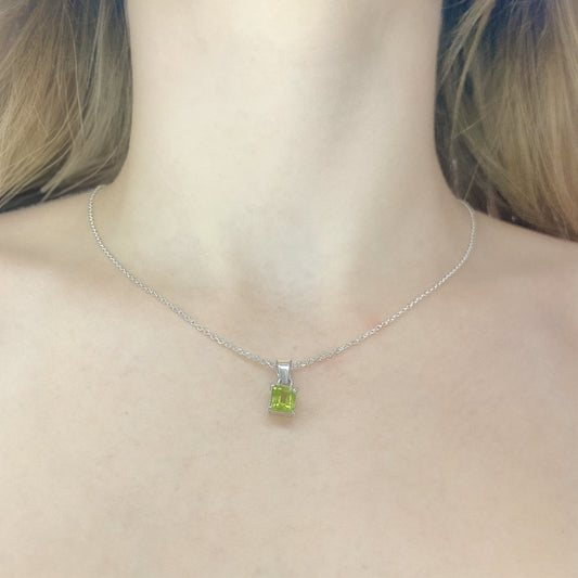 Sterling Silver Peridot Pendant Necklace