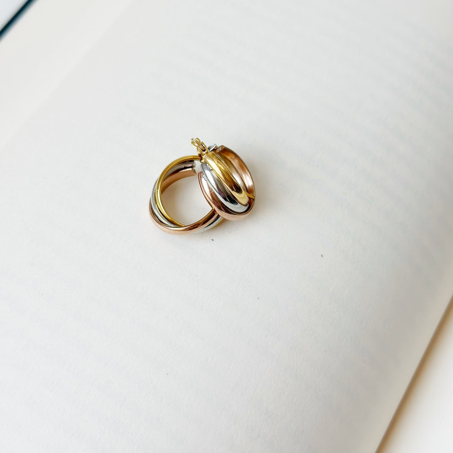 English Lock Hoop Earrings "Triple Tone"