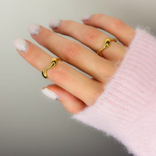 Gold Plated Adjustable Ring „FLUID GOLD“